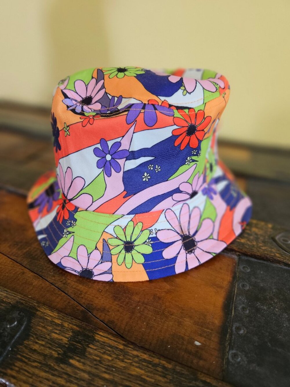 NWT DLG Funky Floral Bucket Hat
